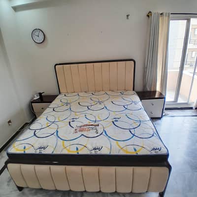 Bedset new condition with mattress