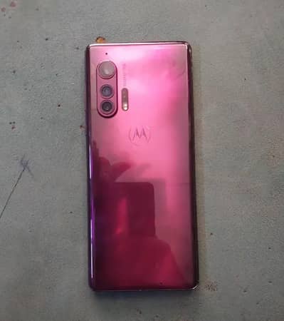 Moto edge plus . . 12 256
