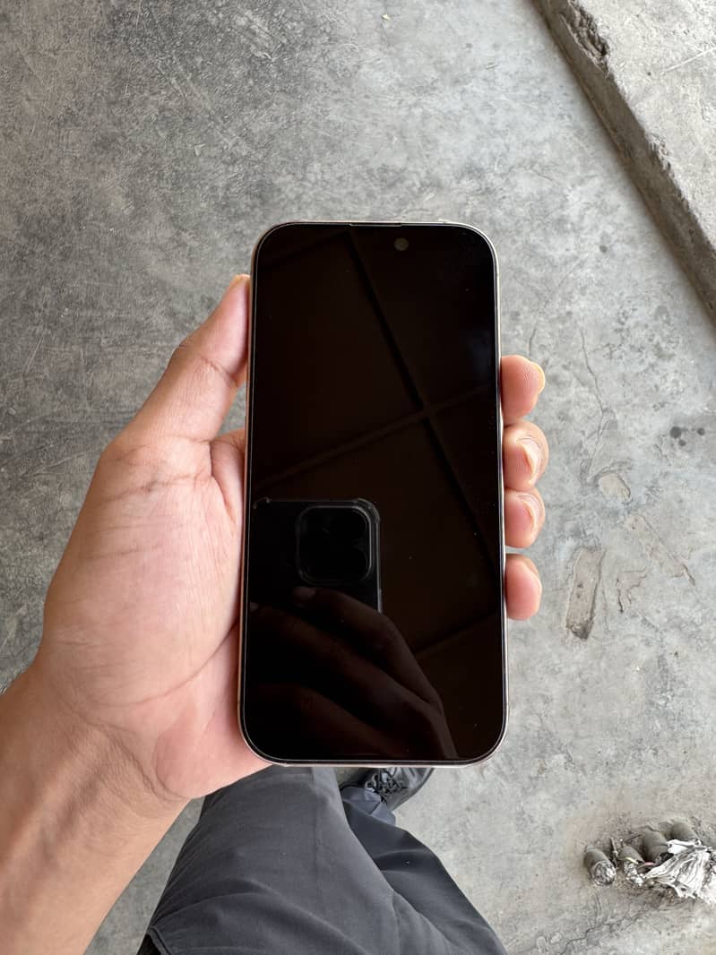 Apple iPhone 16 Pro 5