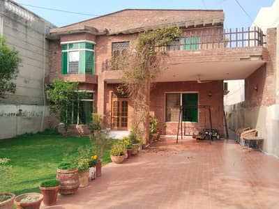 20 Marla House For Sale In Johar Town Block E2 Hot Location (Original Picture)5 Bed Double Unit Main Apporched