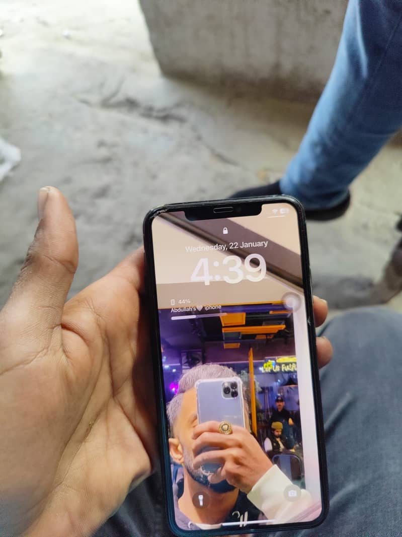 Apple iPhone 11 Pro Max 3