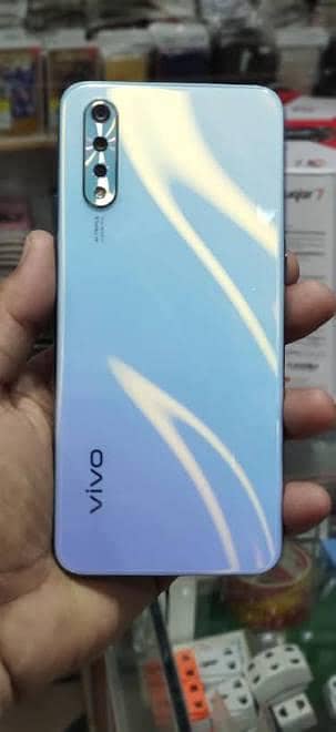 vivo S1