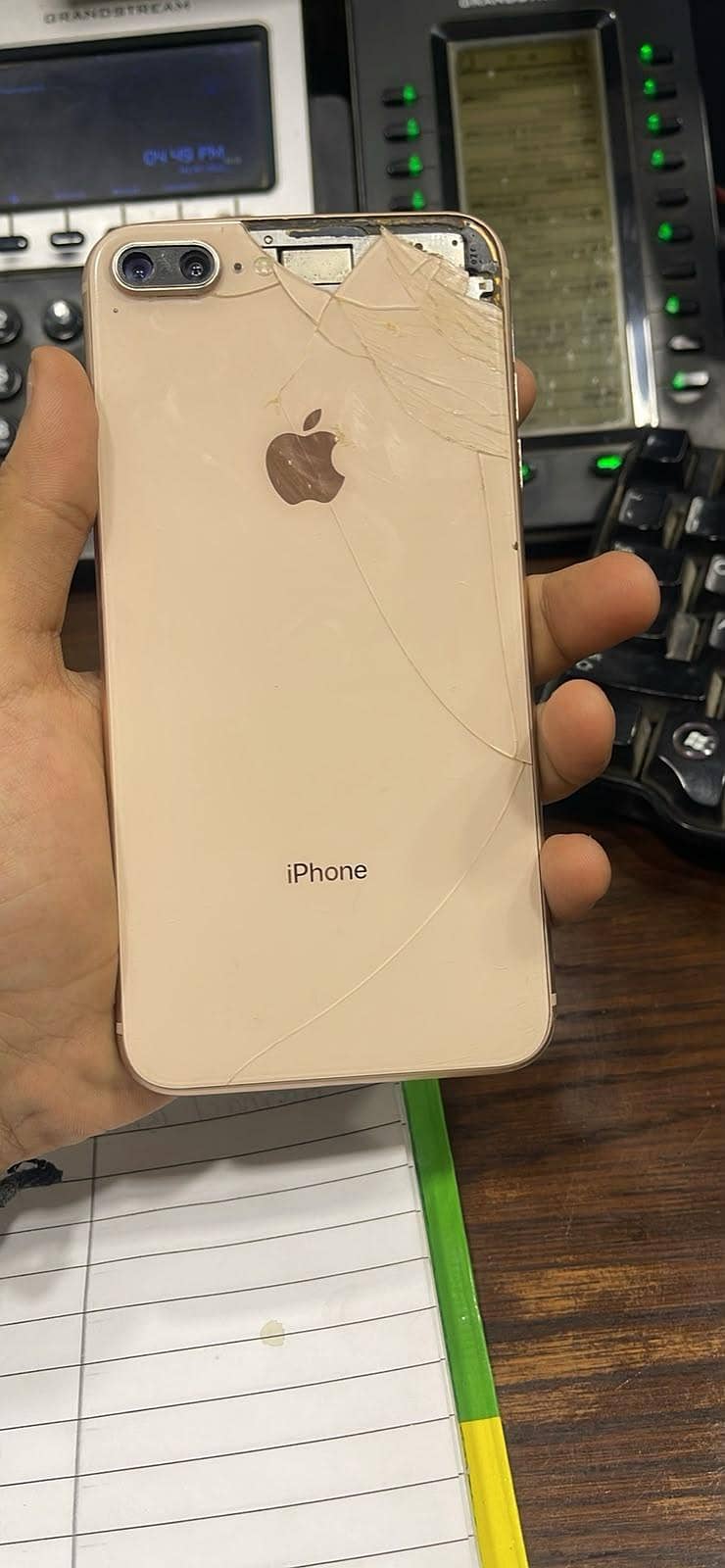 Apple iPhone 8 Plus 1