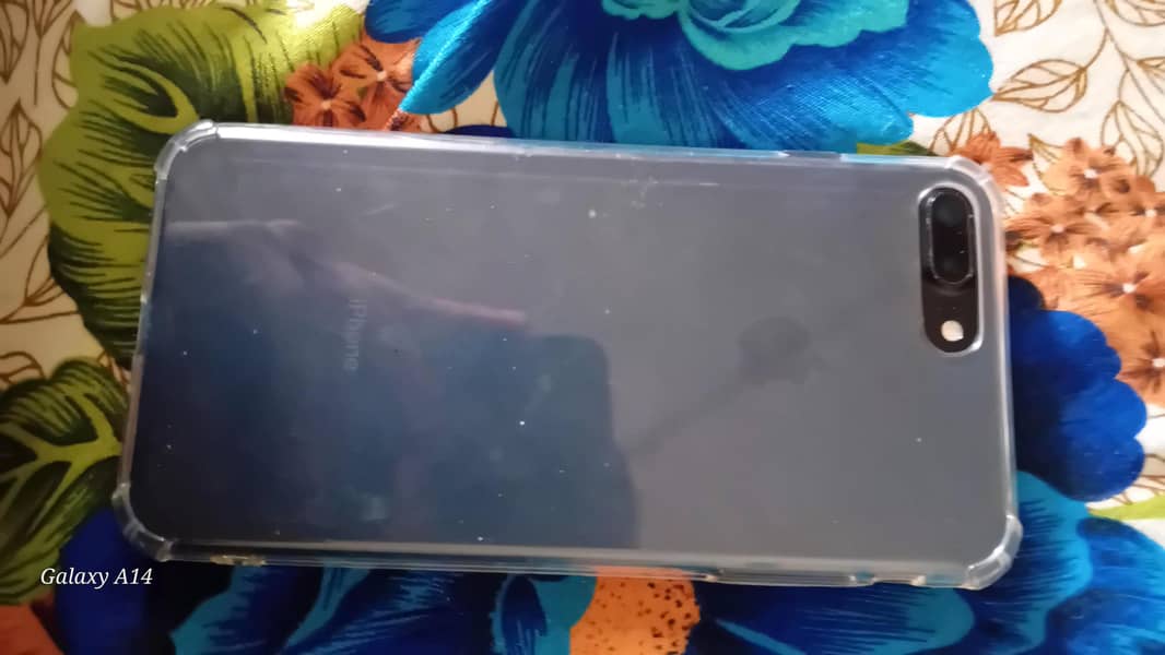 Apple iPhone 7 Plus 2