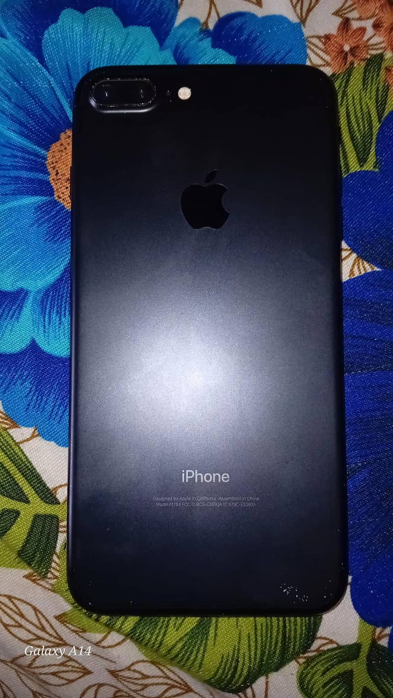 Apple iPhone 7 Plus 3