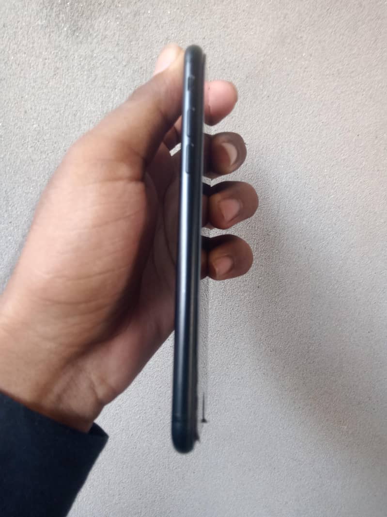 iPhone 7 3