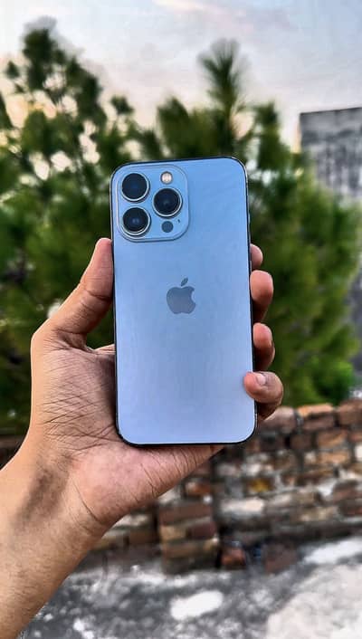 iPhone13 Pro factory unlocked