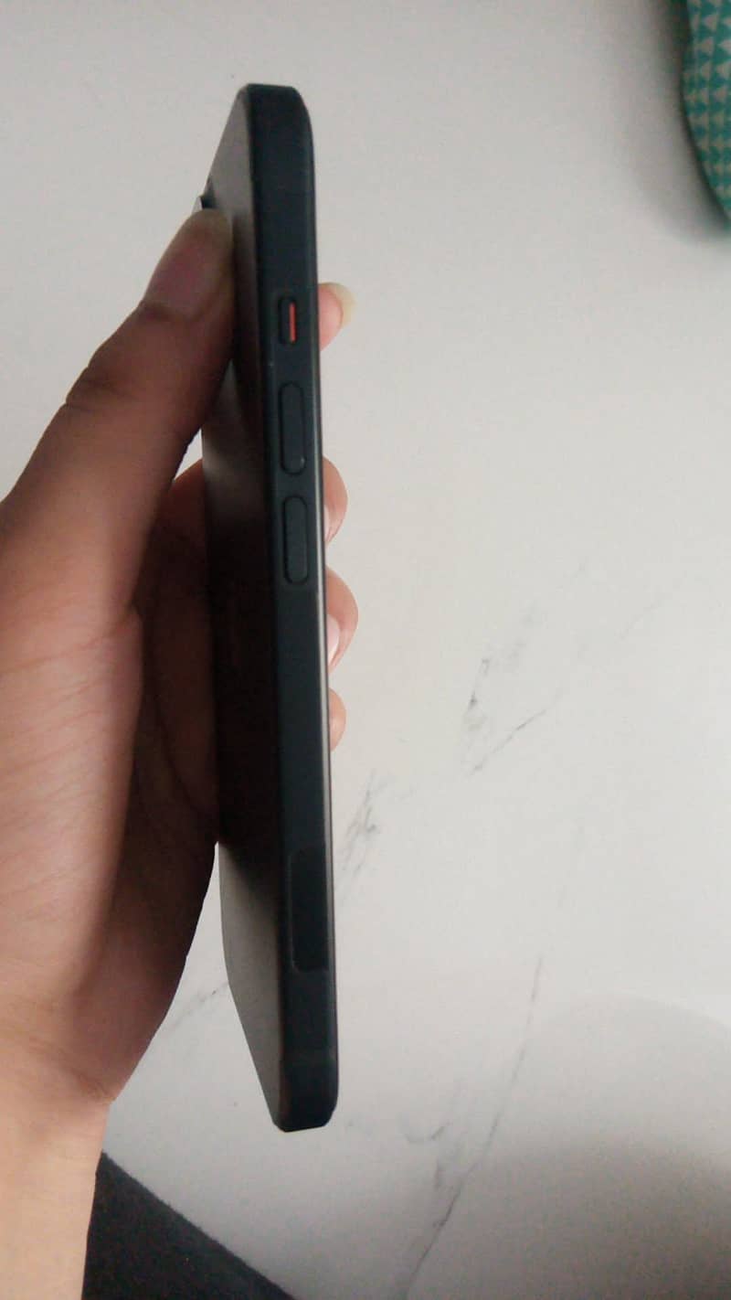 Apple iPhone 15 2