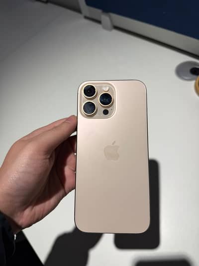 Apple iPhone 16 Pro Max