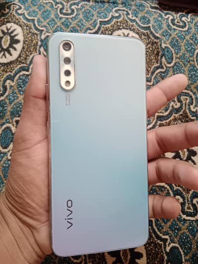 Vivo S1
