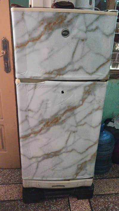 pel frige urgent sale