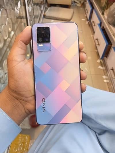Vivi v21e 1