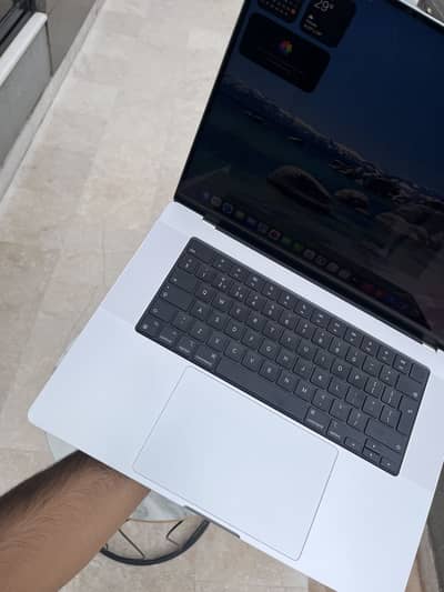 MacBook Pro M4 Pro 16 Inch 24GB 512GB In Apple Warranty Till 2027