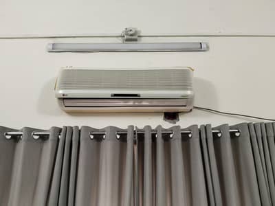 1 Ton LG AC in ok condition