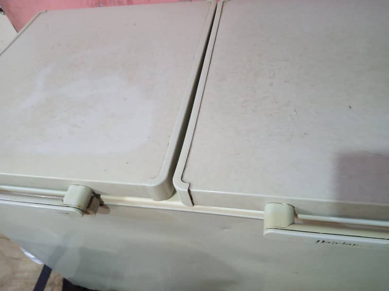 Dawlance deep freezer 0