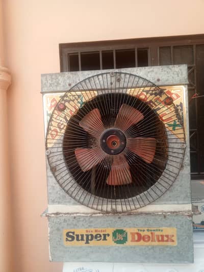 12 volt DC mini size cooler