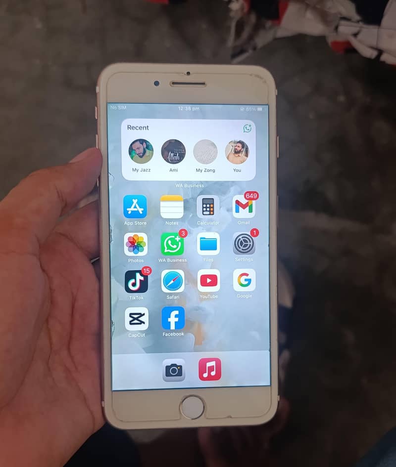 Apple iPhone 7 Plus 2