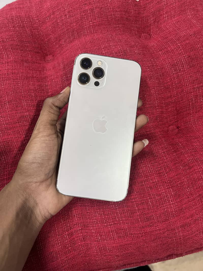 Apple iPhone 12 Pro Max 3