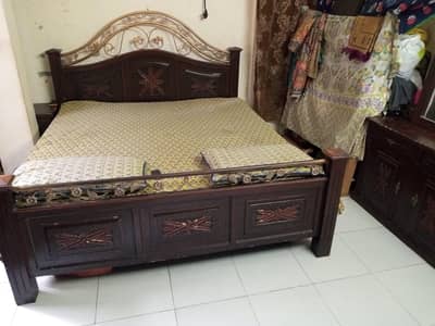 wooden kind size bed set