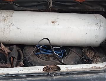 CNG cylinder with kit