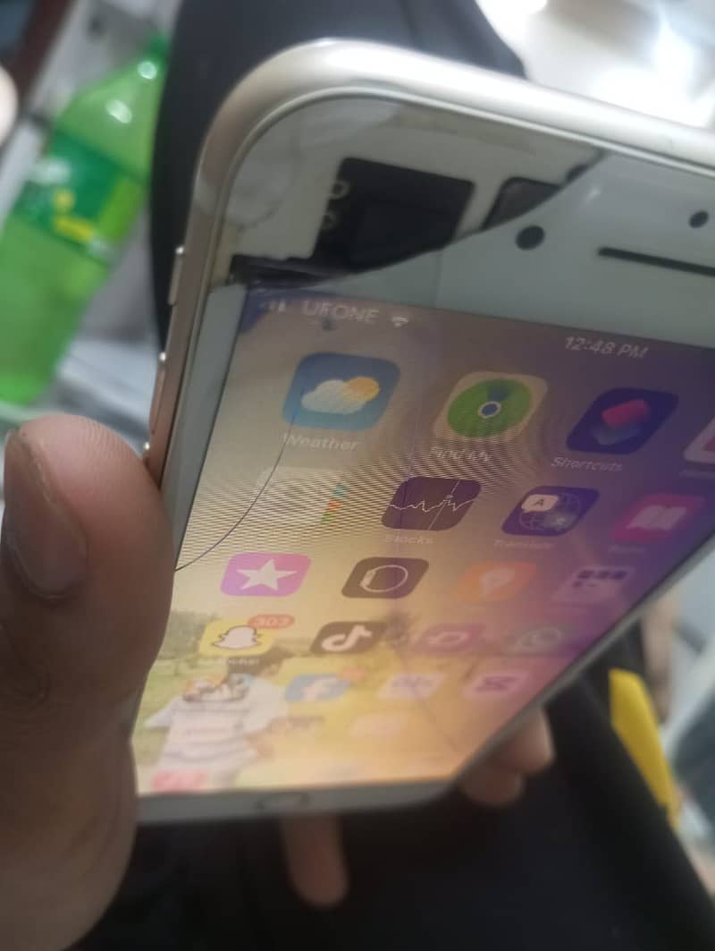 Apple iPhone 7 Plus 6