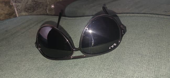Selling Rayban sunglasses RB4009,