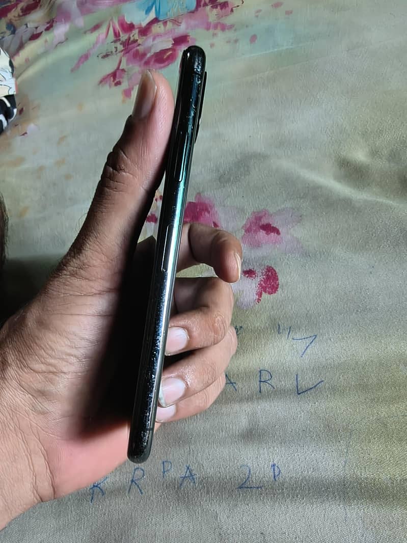 Apple iPhone X 6