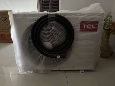 TCL T3 Pro 1.5 ton Brand new unused only box open