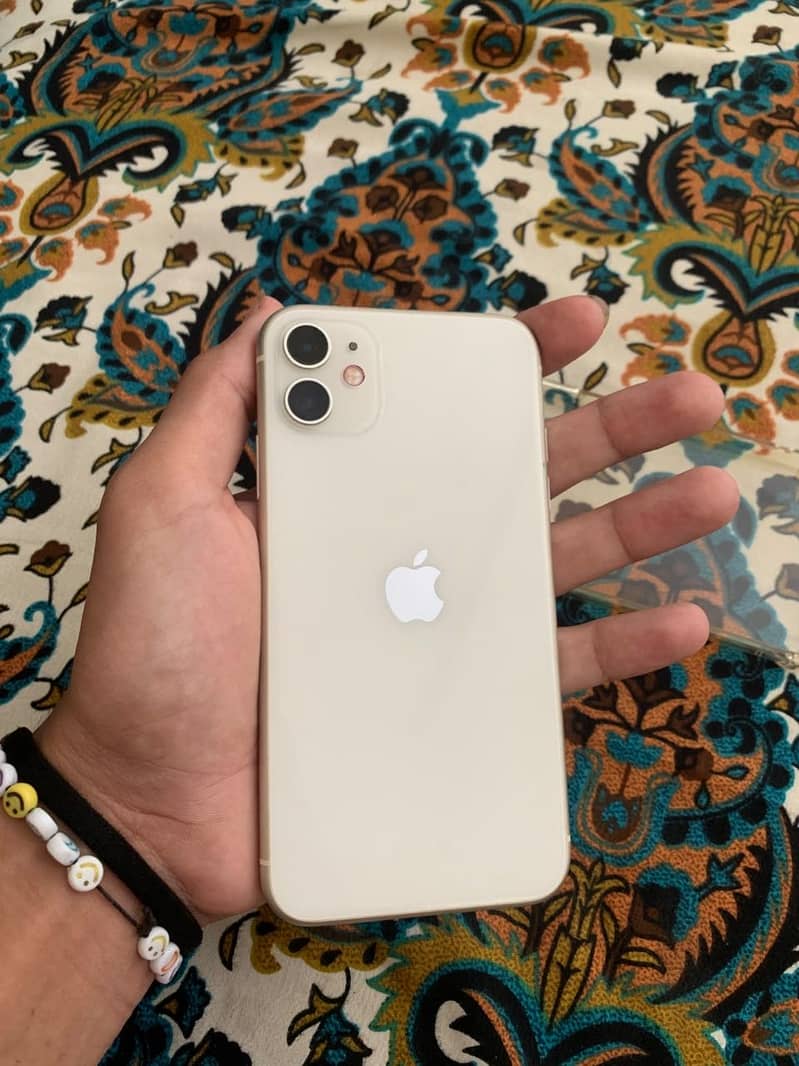Apple iPhone 11 0