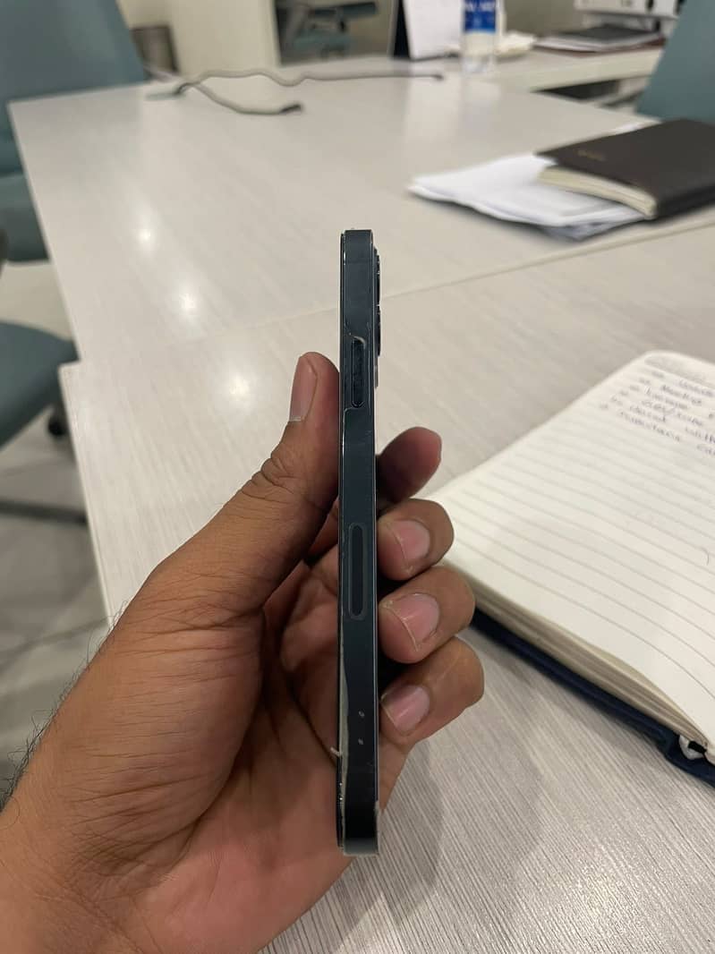 Apple iPhone 12 Pro 1
