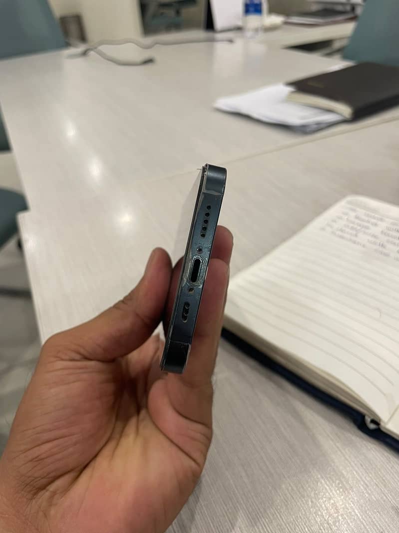 Apple iPhone 12 Pro 4
