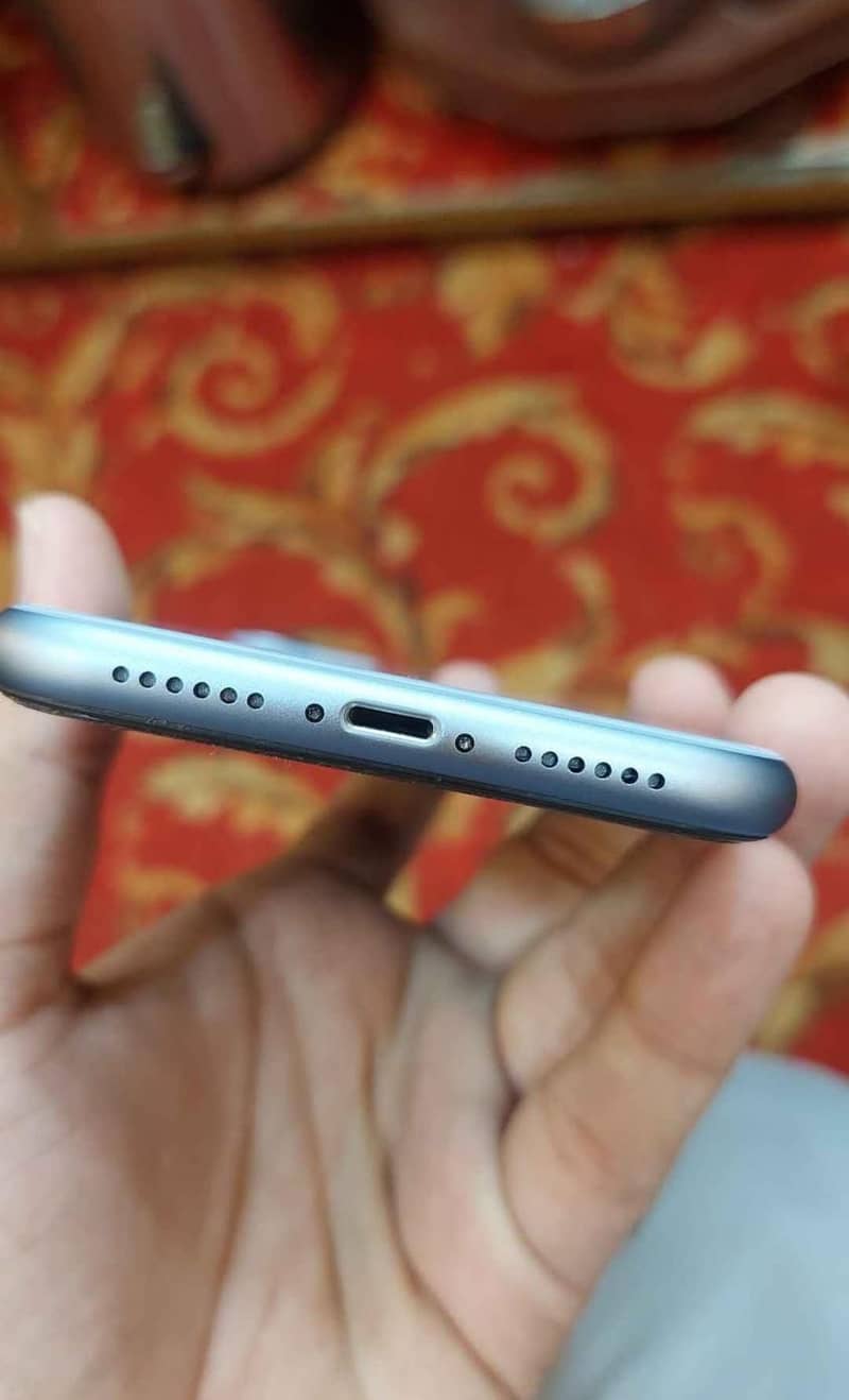 Apple iPhone 11 1