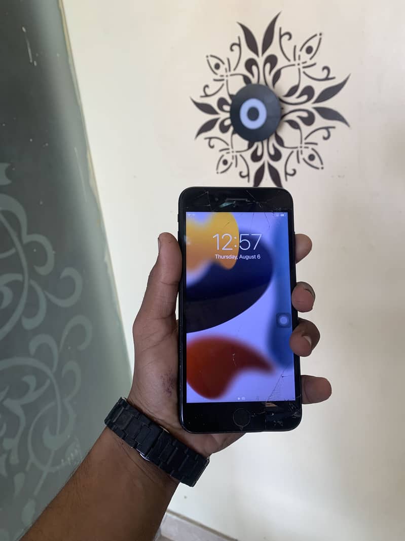 Apple iPhone 7 Plus 0