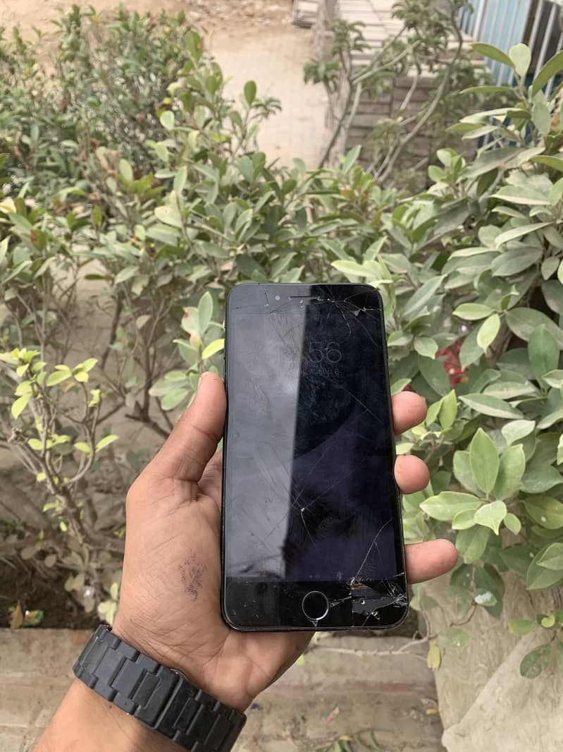 Apple iPhone 7 Plus 2