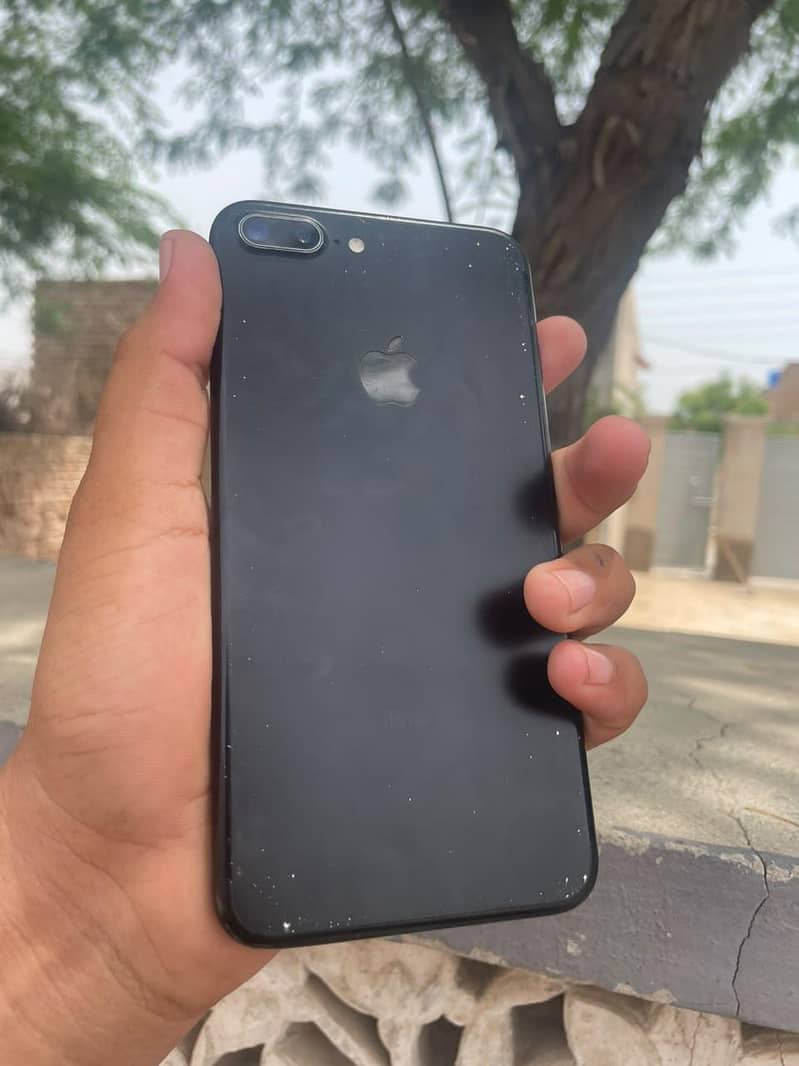 Apple iPhone 7 Plus 0