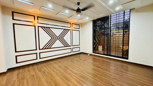 10 MARLA UPPER PORTION AVAILABLE FOR RENT IN WAPDA TOWN PHASE 1