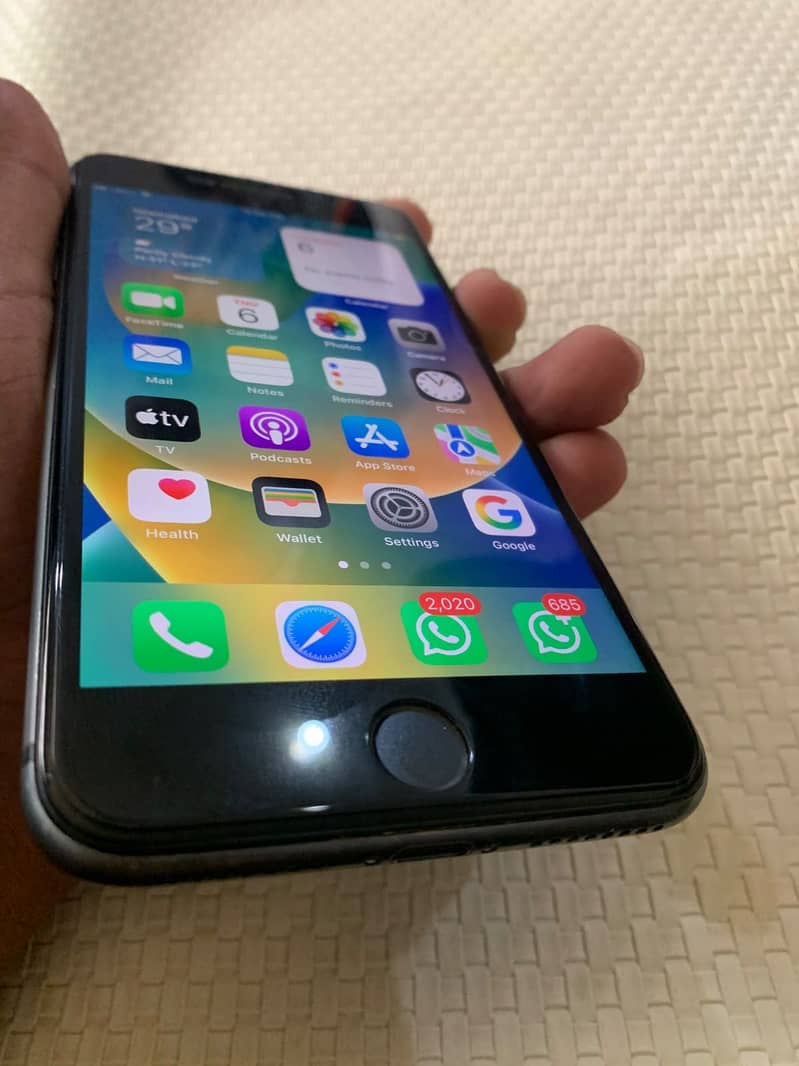 Apple iPhone 8 Plus 2