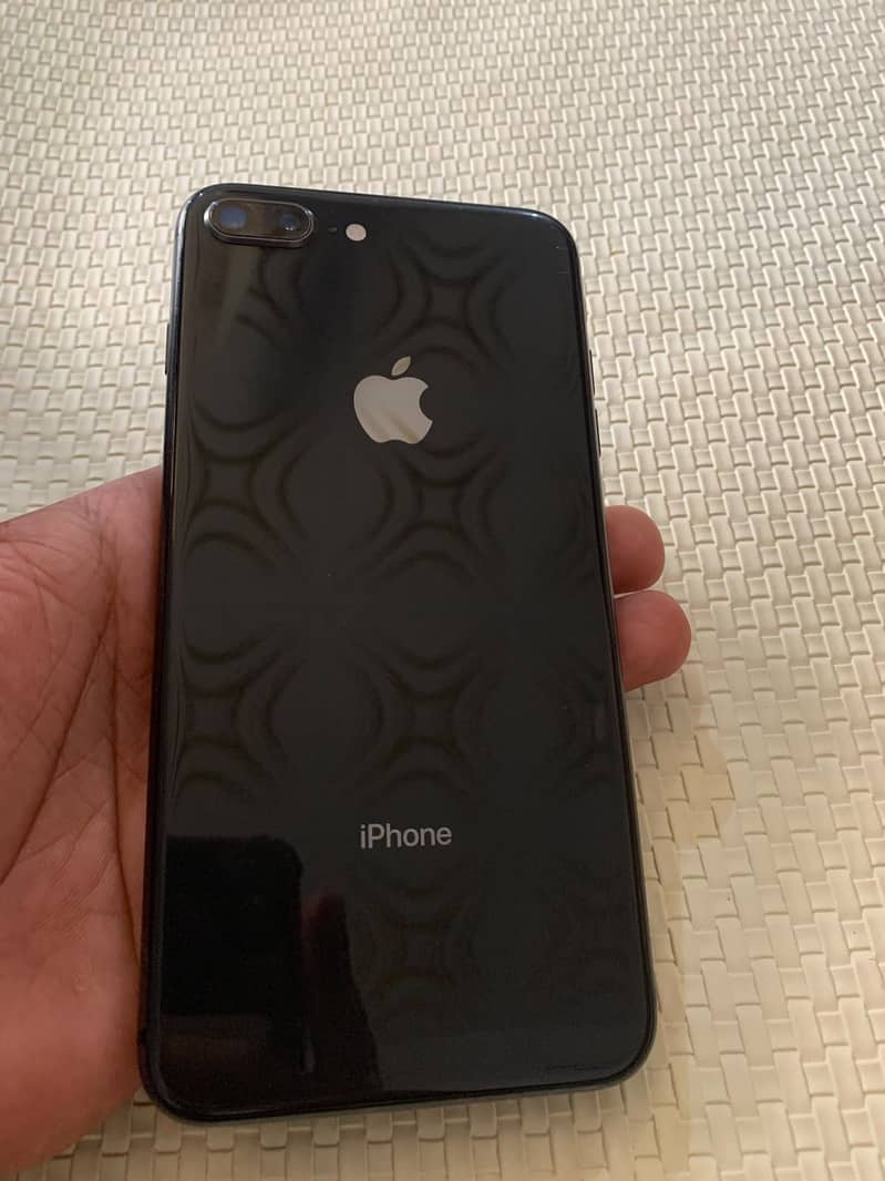 Apple iPhone 8 Plus 6