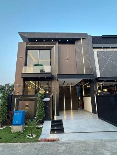 5 MARLA UPPER PORTION AVAILABLE FOR RENT IN DHA PHASE 9 TOWN