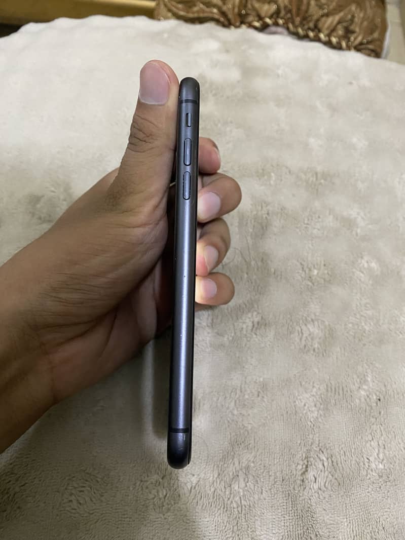 IPHONE 11 2