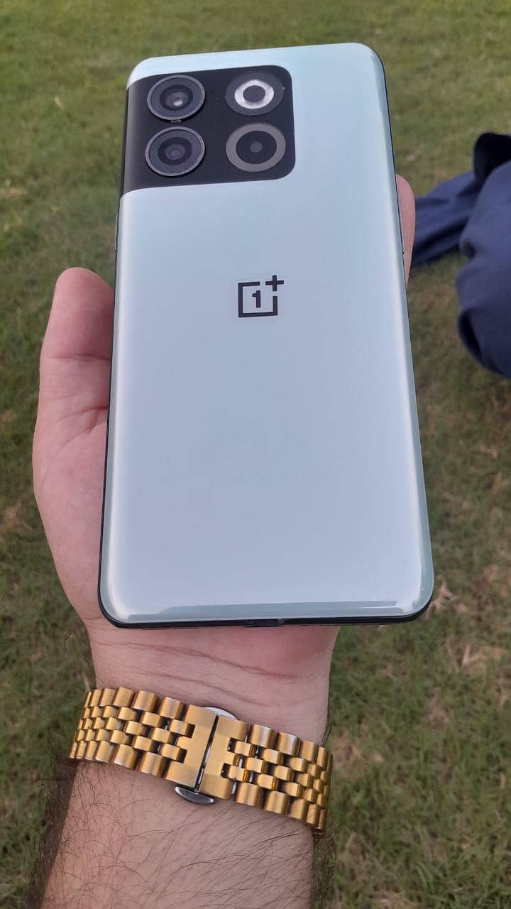 One Plus 10T 1