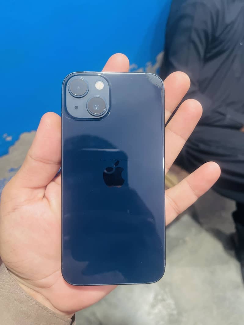 Apple iPhone 13 5