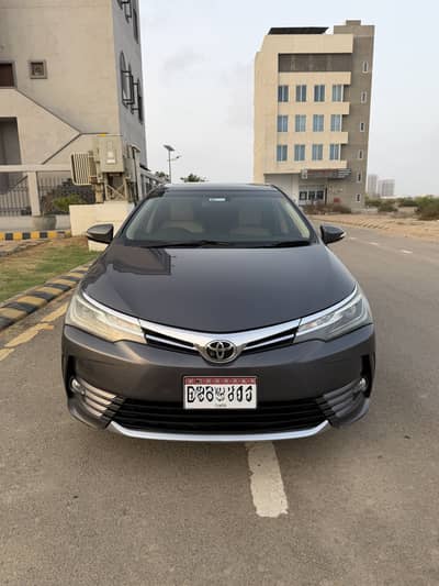Toyota Corolla Altis Grande CVT-i 1.8 Model 2017 End