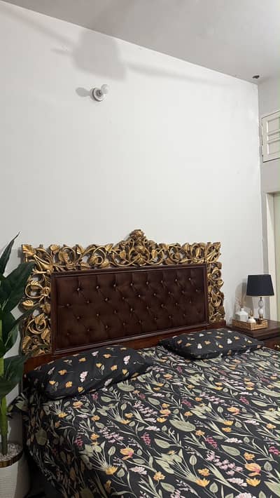 Selling bedroom set