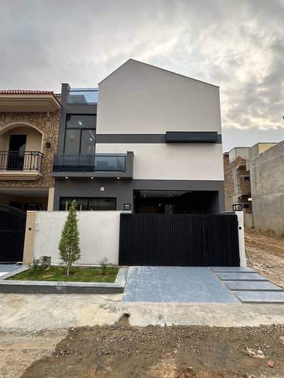 Double Unit 5 Marla House @2.70 - F Block Sector B17 Islamabad
