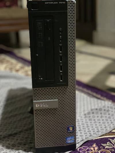 Dell Pc …… i5 2nd generation 16gb ram 1 gb DDr 3 graphics card 128 bit