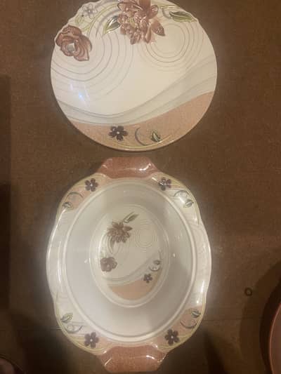 Plastic dinner set