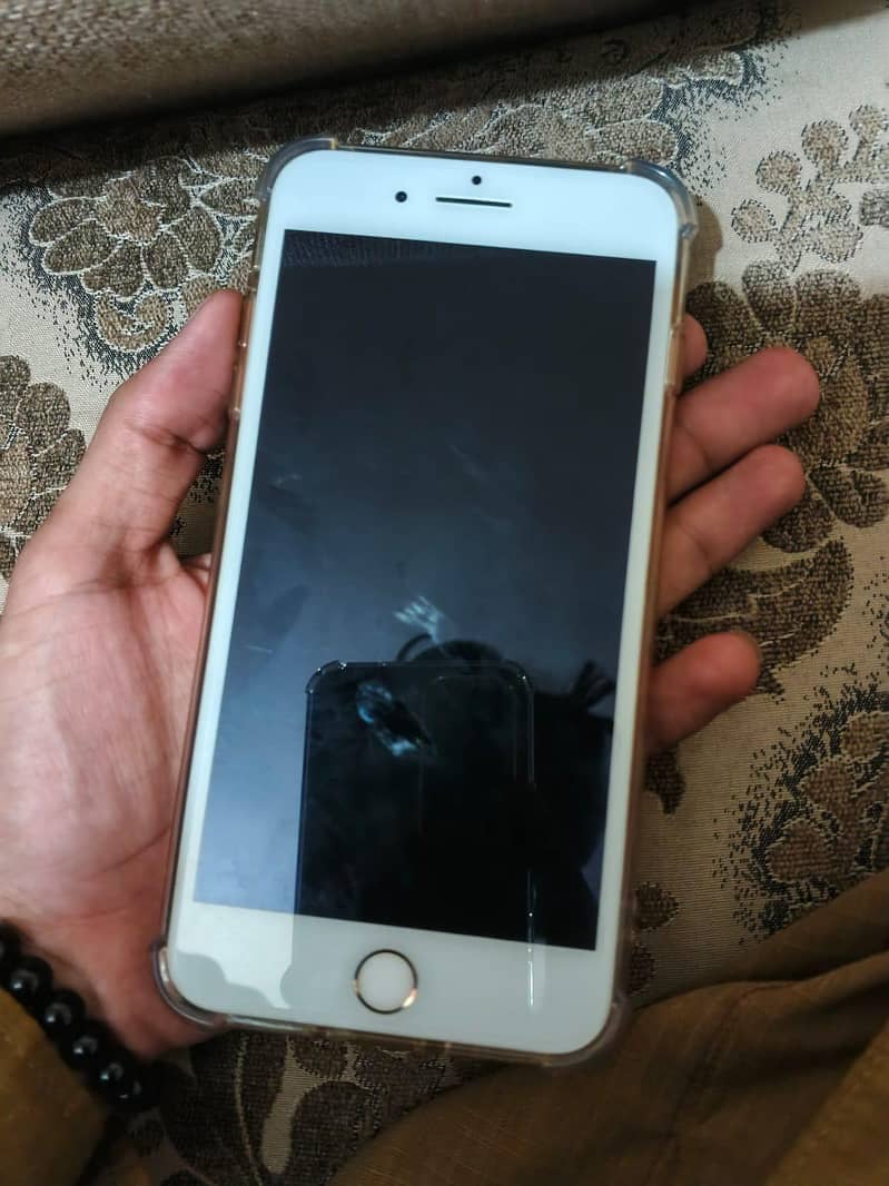 Apple iPhone 8 Plus 6