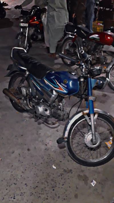 YAMAHA JUNOON