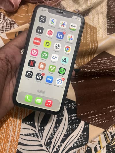 Apple iPhone 11